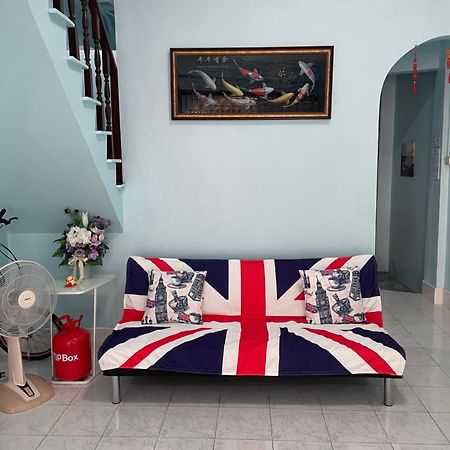 Blue House Hat Yai Luaran gambar
